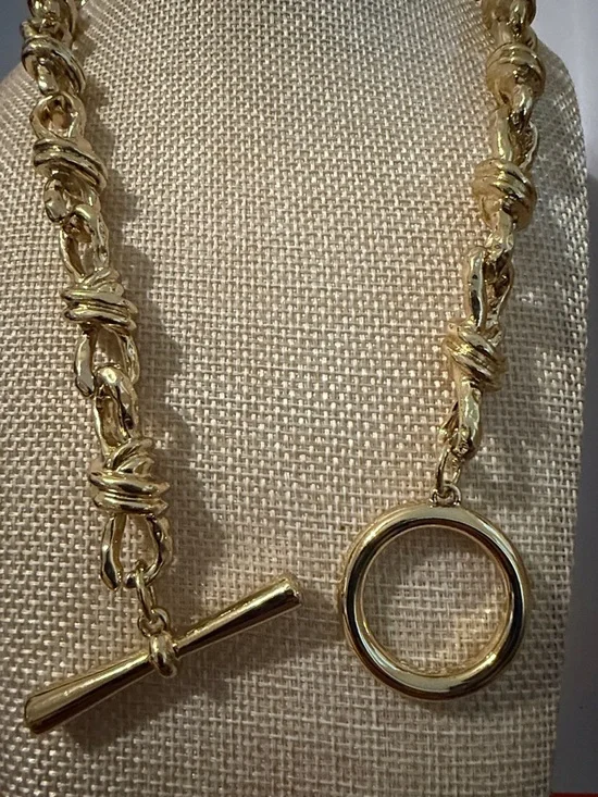 Chunky Goldtone Toggle Chain Link Necklace - Picture 3 of 7